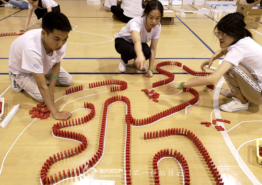 2019广联达新人训“夜战多米诺