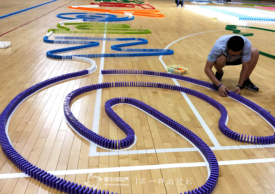 梦想启航，青春飞young—新东方在线校园大使多米诺团队大挑战