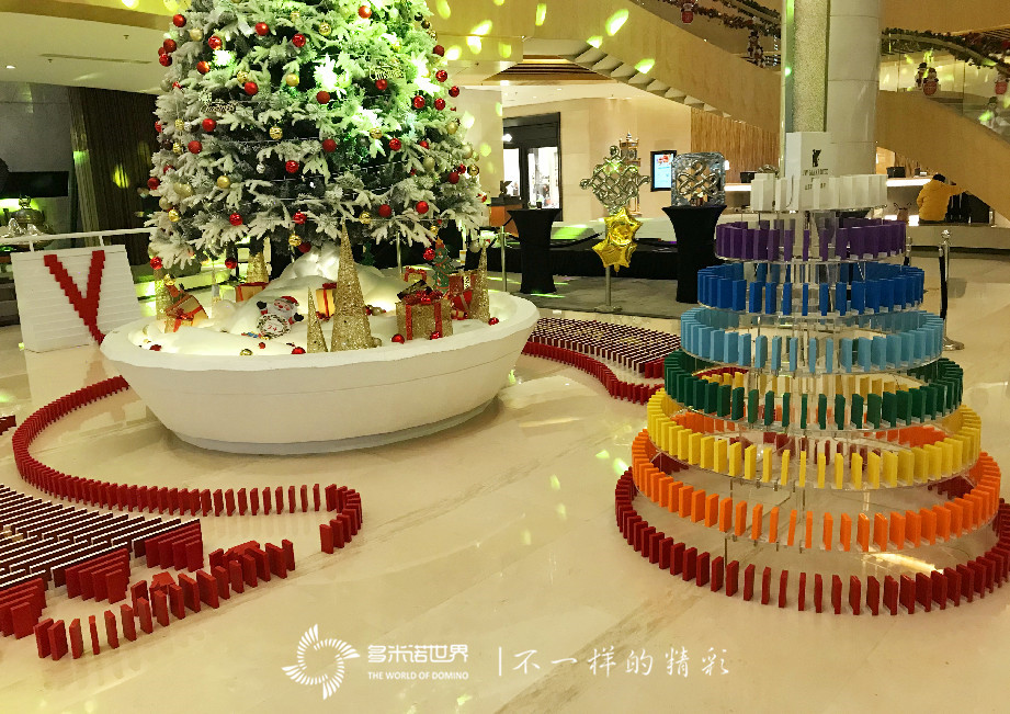 多米诺点亮万豪感恩夜