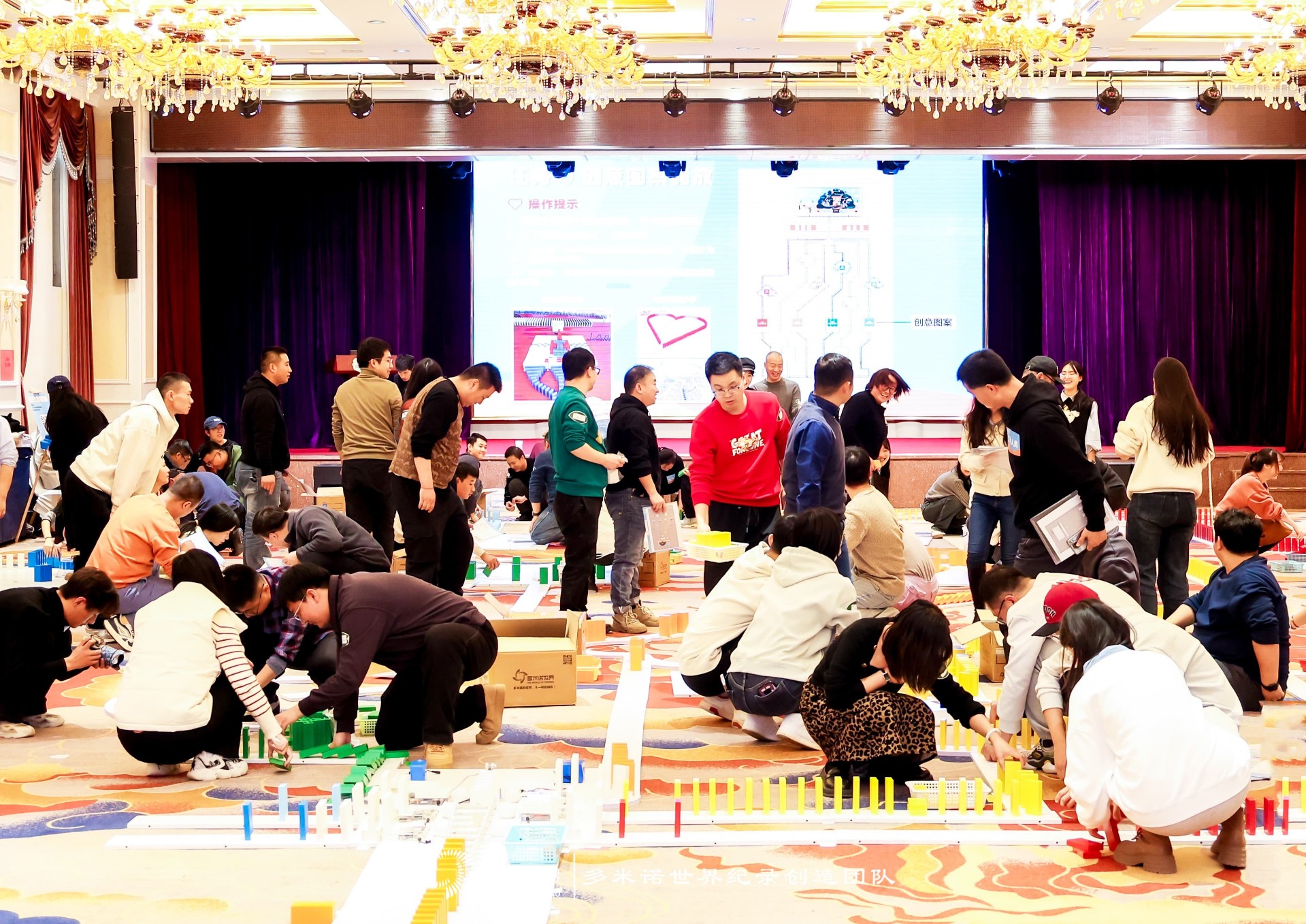 “致初心，启未来”—— 西云数据多米诺团队共创