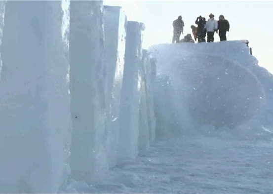 零下39度体验冰块多米诺   新雪丽助冰雪